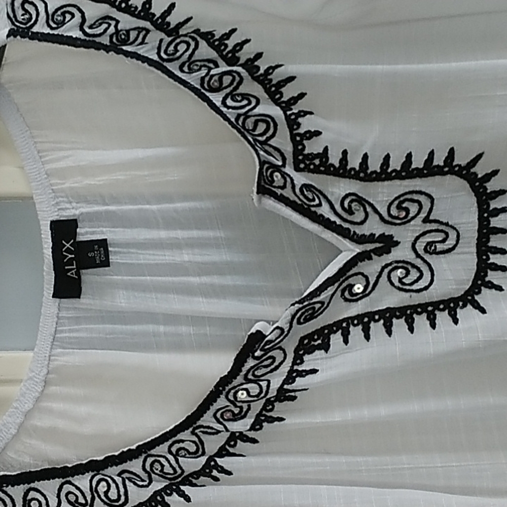 Alyx Boho V Neck White Gauzy Top sz S - Picture 7 of 12